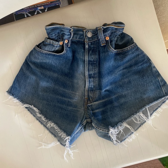 Levi's 501 vintage 90's cut off jean shorts